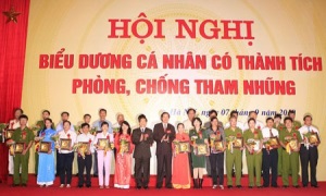 Bàn về phòng, chống tham nhũng và kê khai tài sản của cán bộ, đảng viên